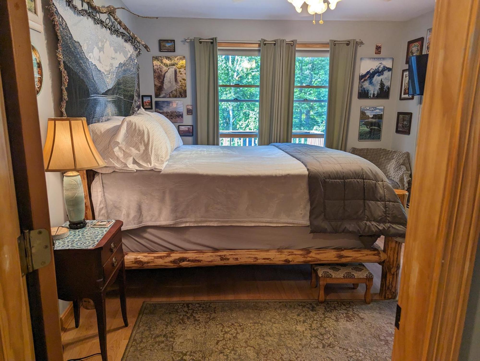 Pond Memories - National Parks Suite - Paddling Included! Surry Exterior photo